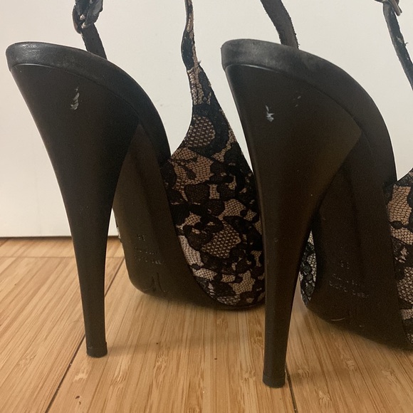Giuseppe Zanotti Leather Lace Pattern Slingback Pumps
Size: 36 | 6 - Picture 6 of 6